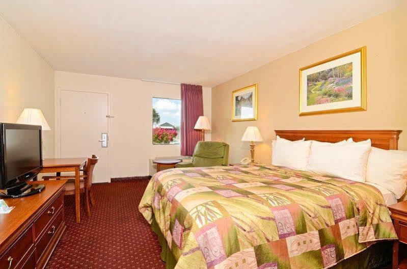 ซูเปอร์ 8 บาย วินด์แฮม แมคเกฮี Hotel McGehee ภายนอก รูปภาพ