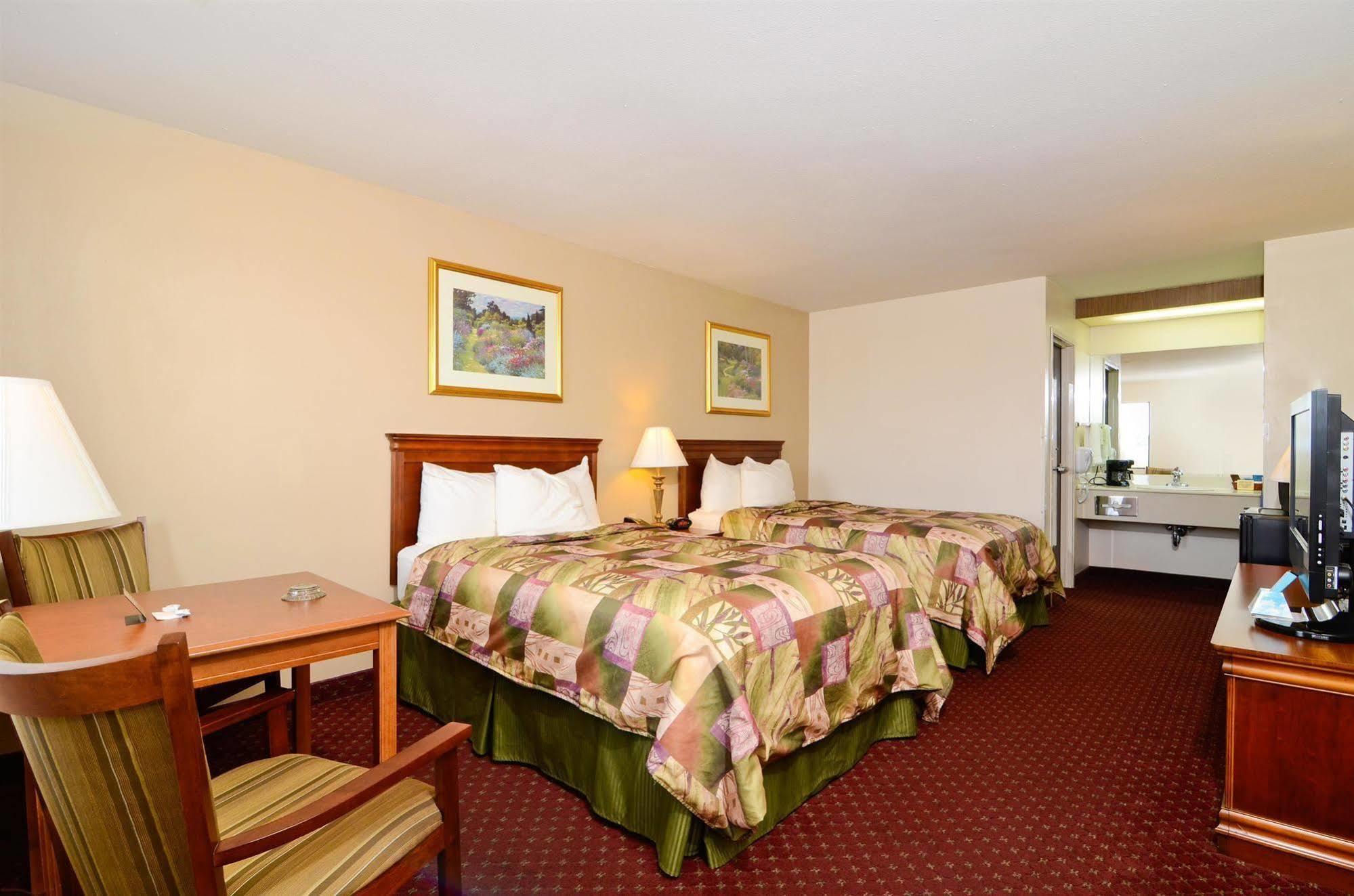 ซูเปอร์ 8 บาย วินด์แฮม แมคเกฮี Hotel McGehee ภายนอก รูปภาพ